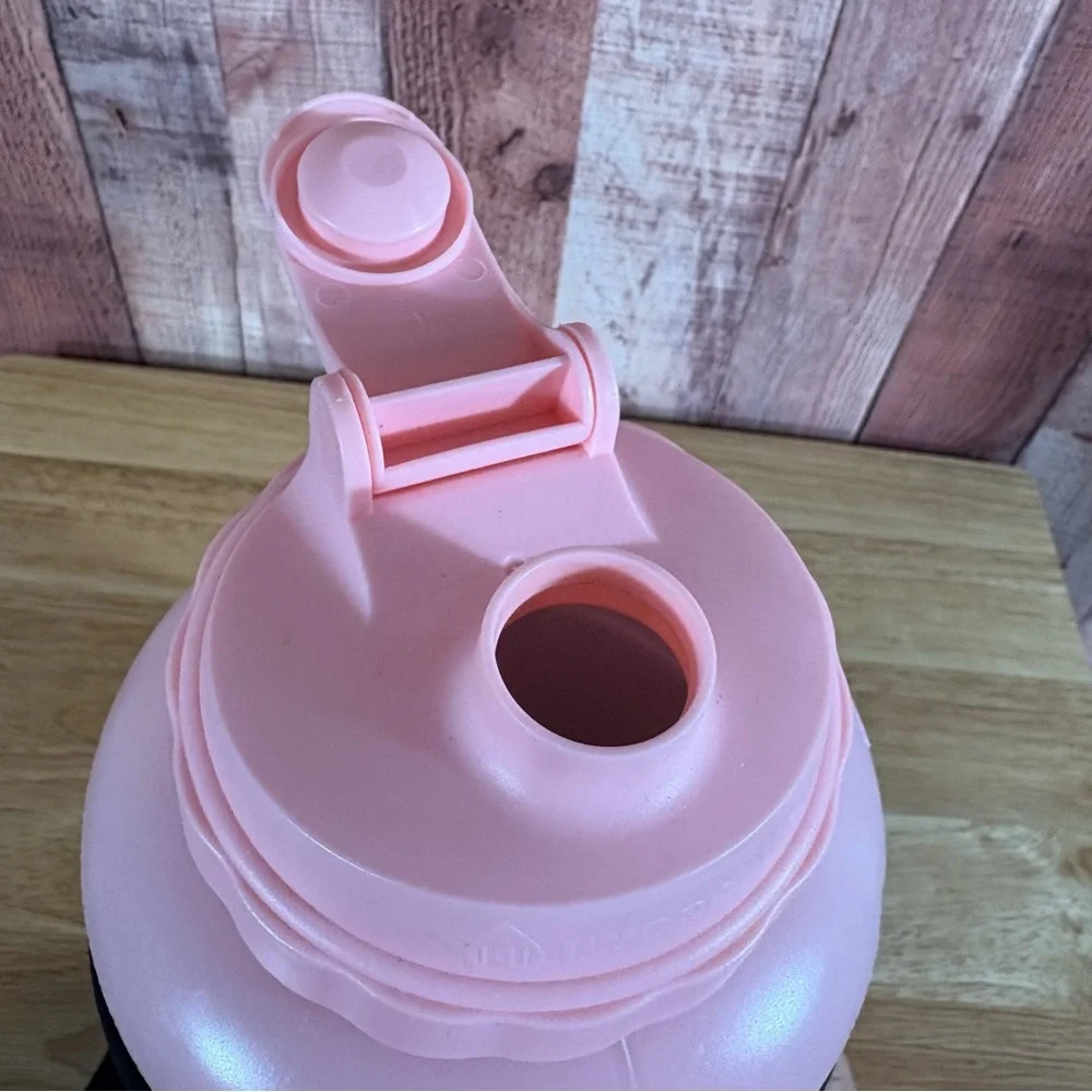 HydroJug‎ Leopard Print And Pink Water Bottle